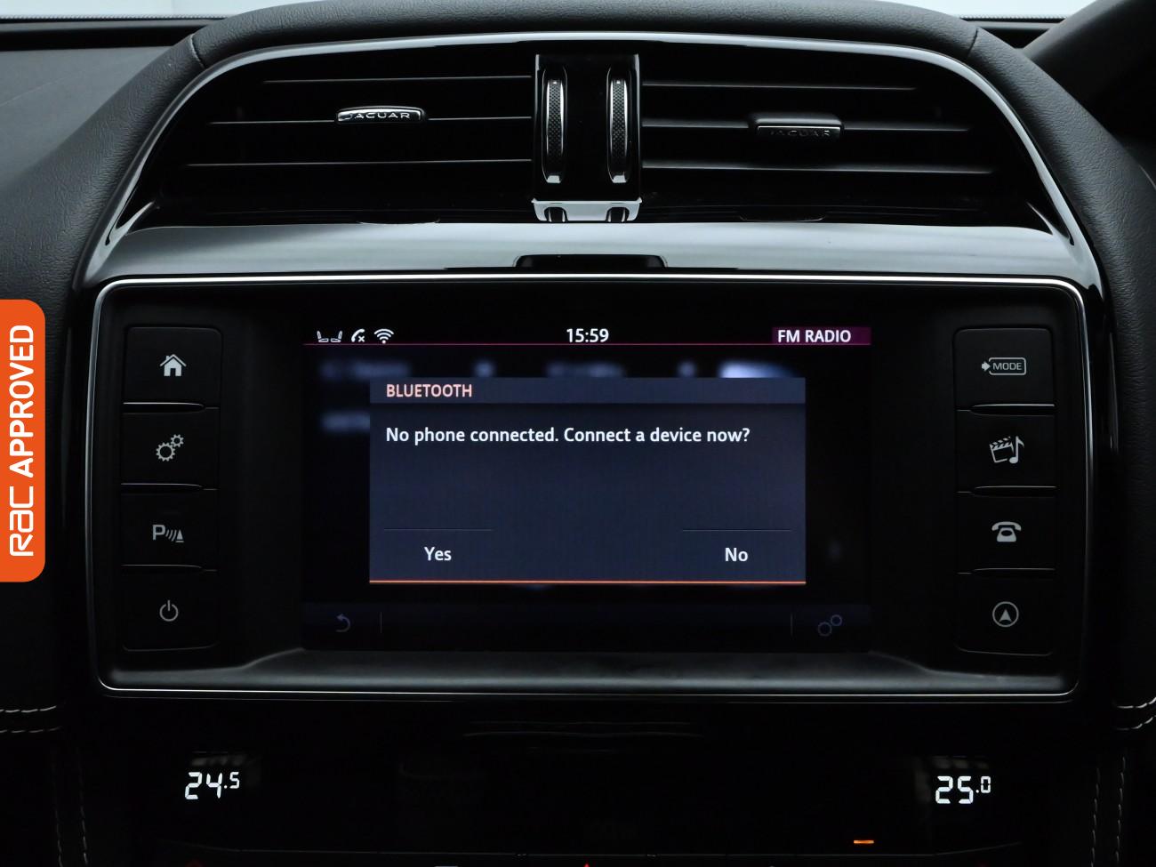 Used Jaguar F-Pace 2018 for sale - 76595831: Photo 3