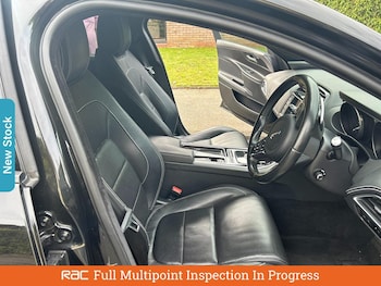 Used Jaguar XE 2017 for sale - 75970503: Photo