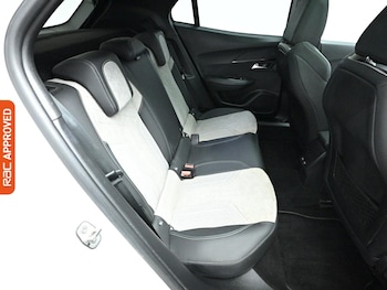 Used Peugeot 2008 2021 for sale - 78453888: Photo