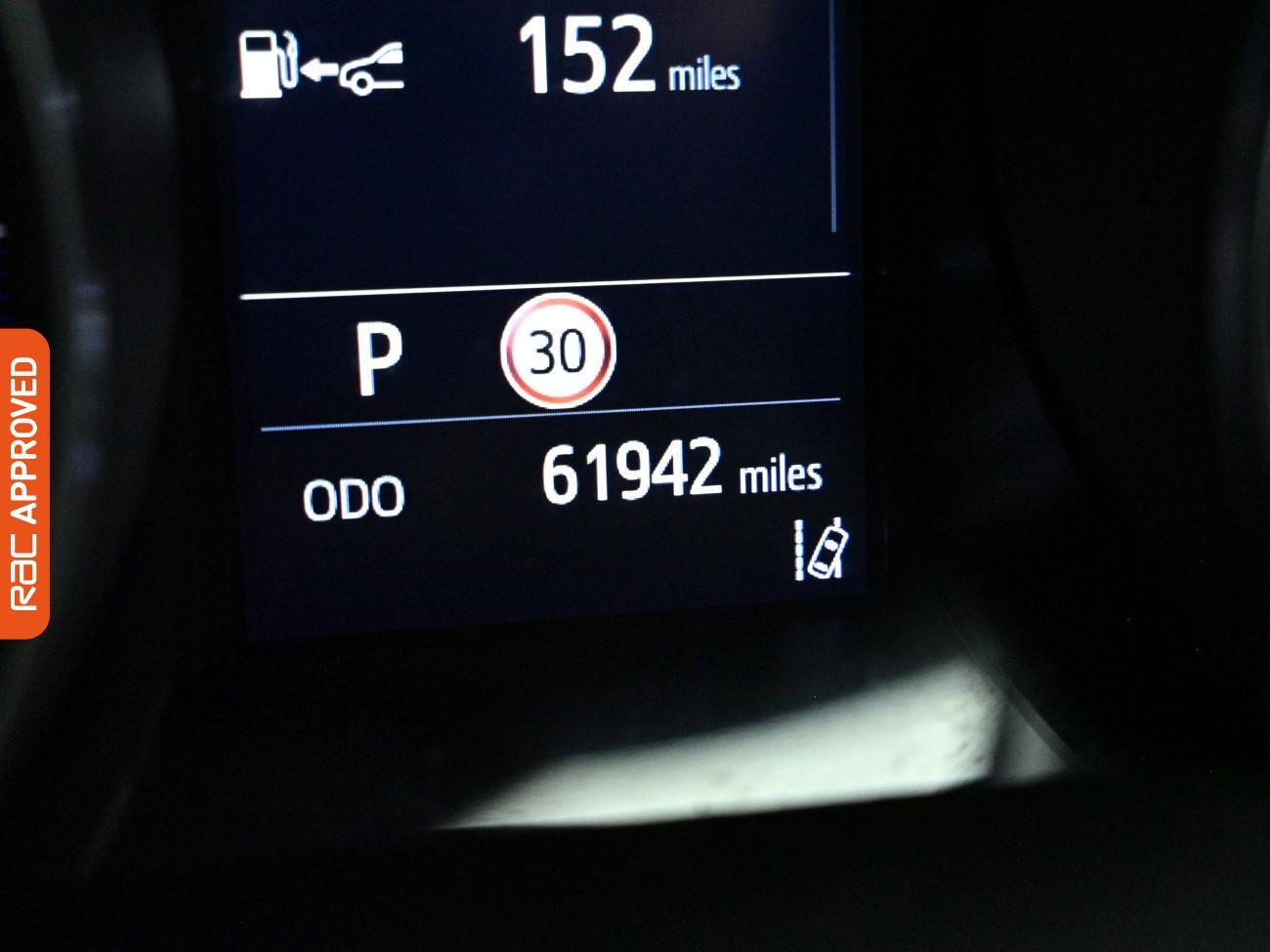 Used Toyota C-HR 2023 for sale - 77996451: Photo 11