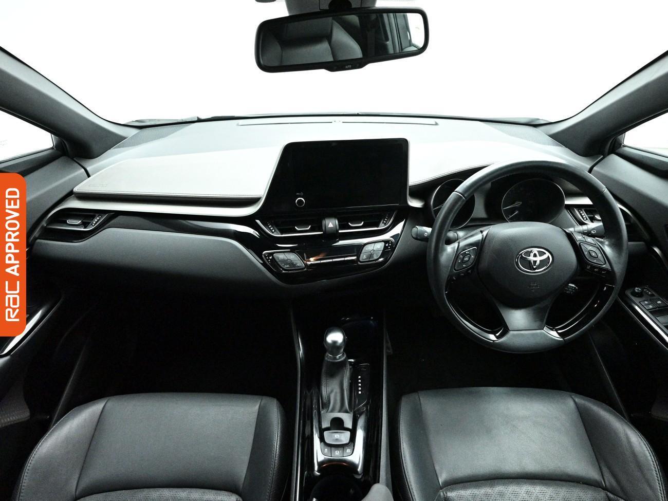 Used Toyota C-HR 2023 for sale - 77996451: Photo 2