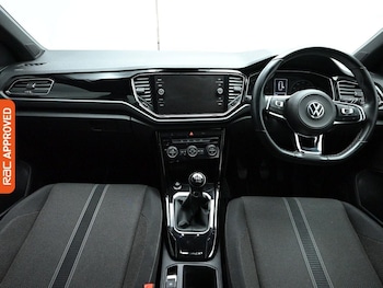 Used Volkswagen T-Roc 2021 for sale - 79556600: Photo