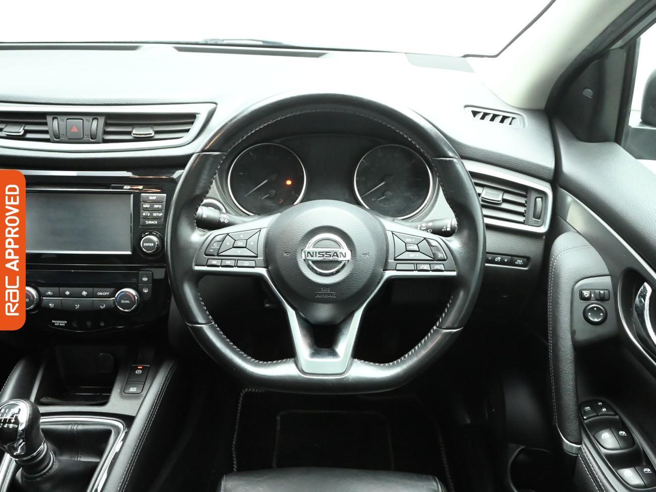 Used Nissan Qashqai 2017 for sale - 77236081: Photo 9