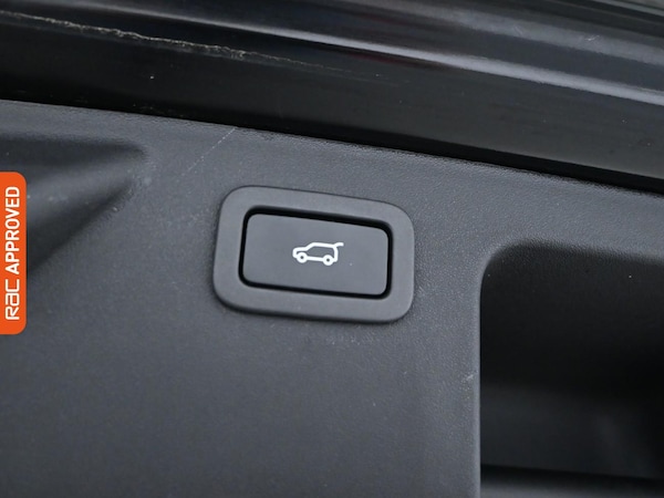Used Land Rover Discovery Sport 2017 for sale - 76230686: Photo 14
