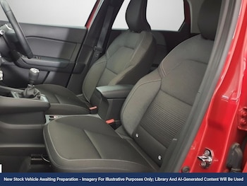 Used Renault Captur 2021 for sale - 76569558: Photo