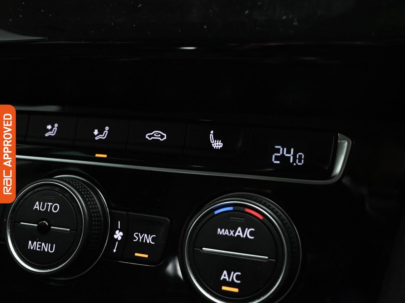 Used Volkswagen Passat 2016 for sale - 77429589: Photo 14