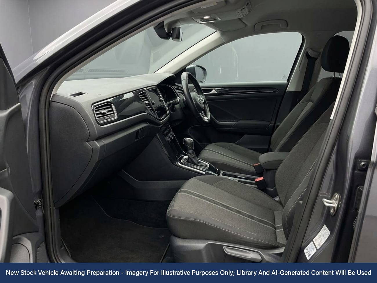 Used Volkswagen T-Roc 2021 for sale - 77083930: Photo 3