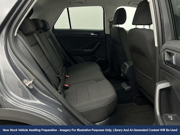 Used Volkswagen T-Roc 2021 for sale - 77083930: Photo