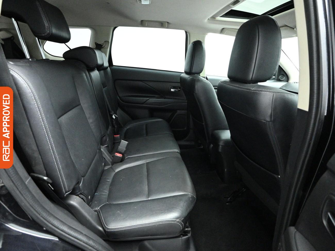 Used Mitsubishi Outlander 2018 for sale - 77904409: Photo 12