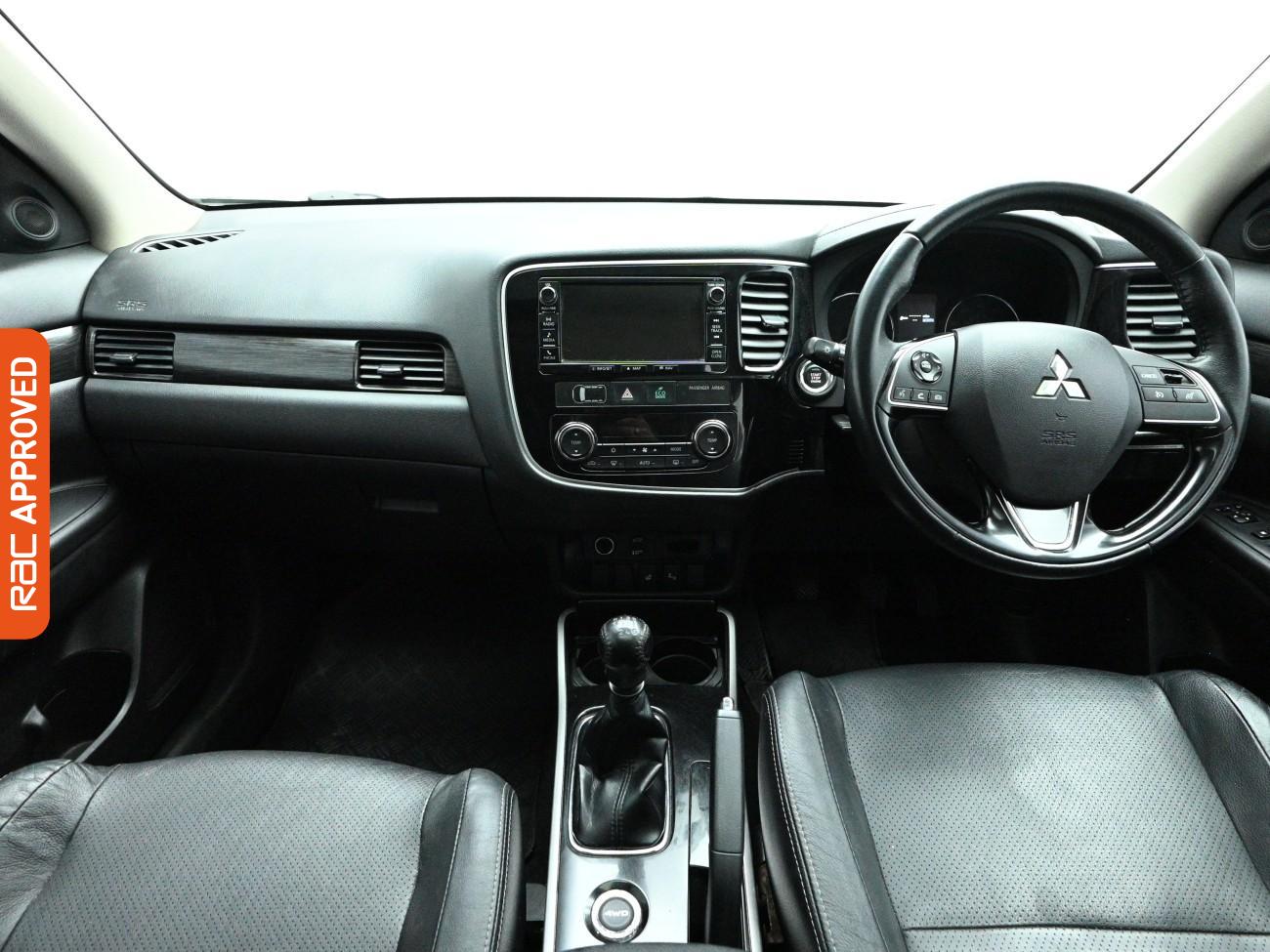 Used Mitsubishi Outlander 2018 for sale - 77904409: Photo 2