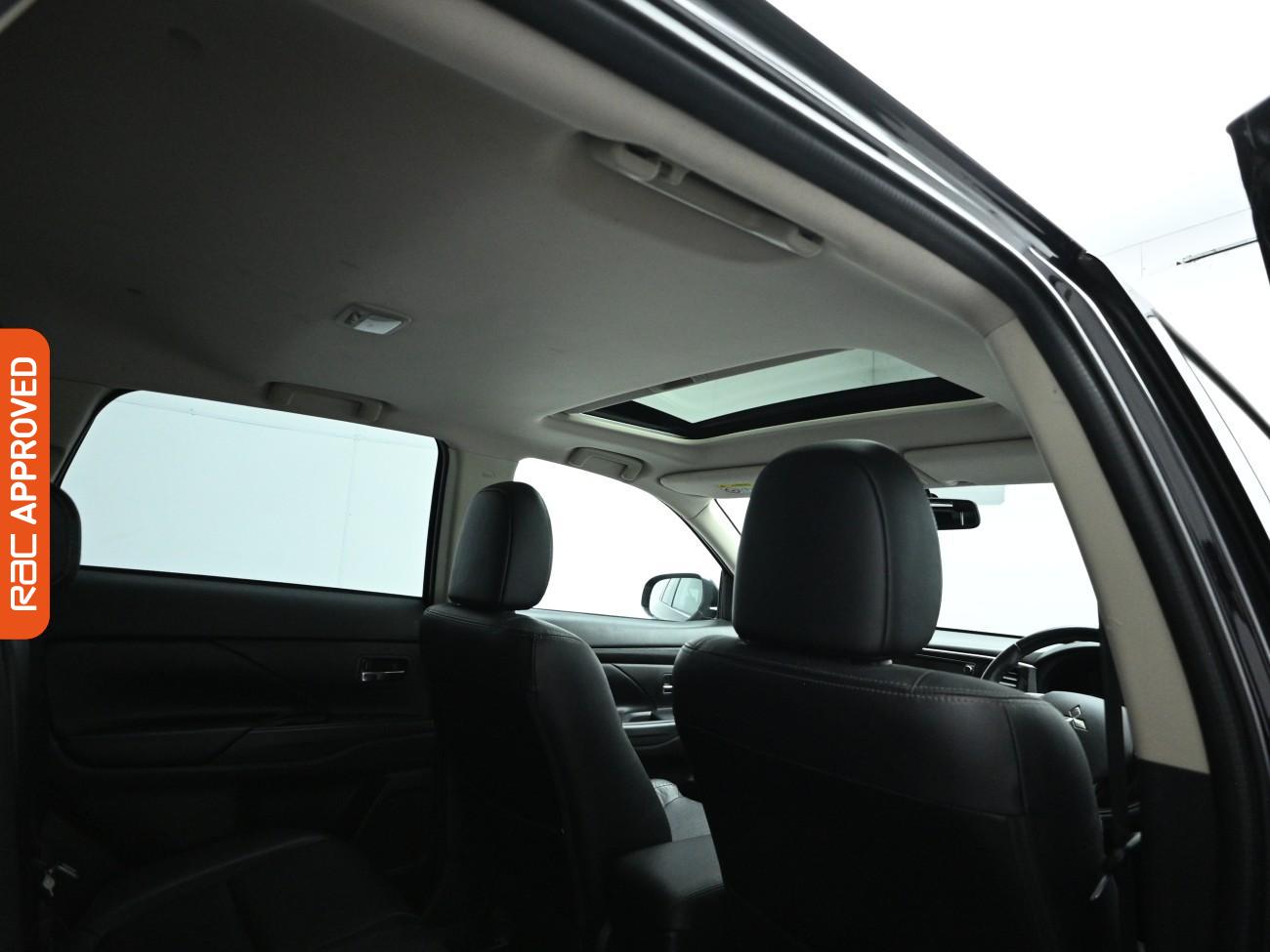 Used Mitsubishi Outlander 2018 for sale - 77904409: Photo 3