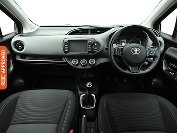 Used Toyota Yaris 2019 for sale - 78915773: Photo