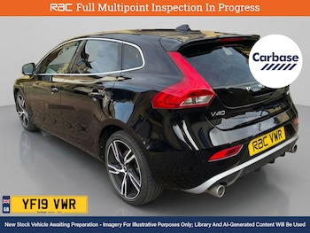 Used Volvo V40 2019 for sale - 77791816: Photo
