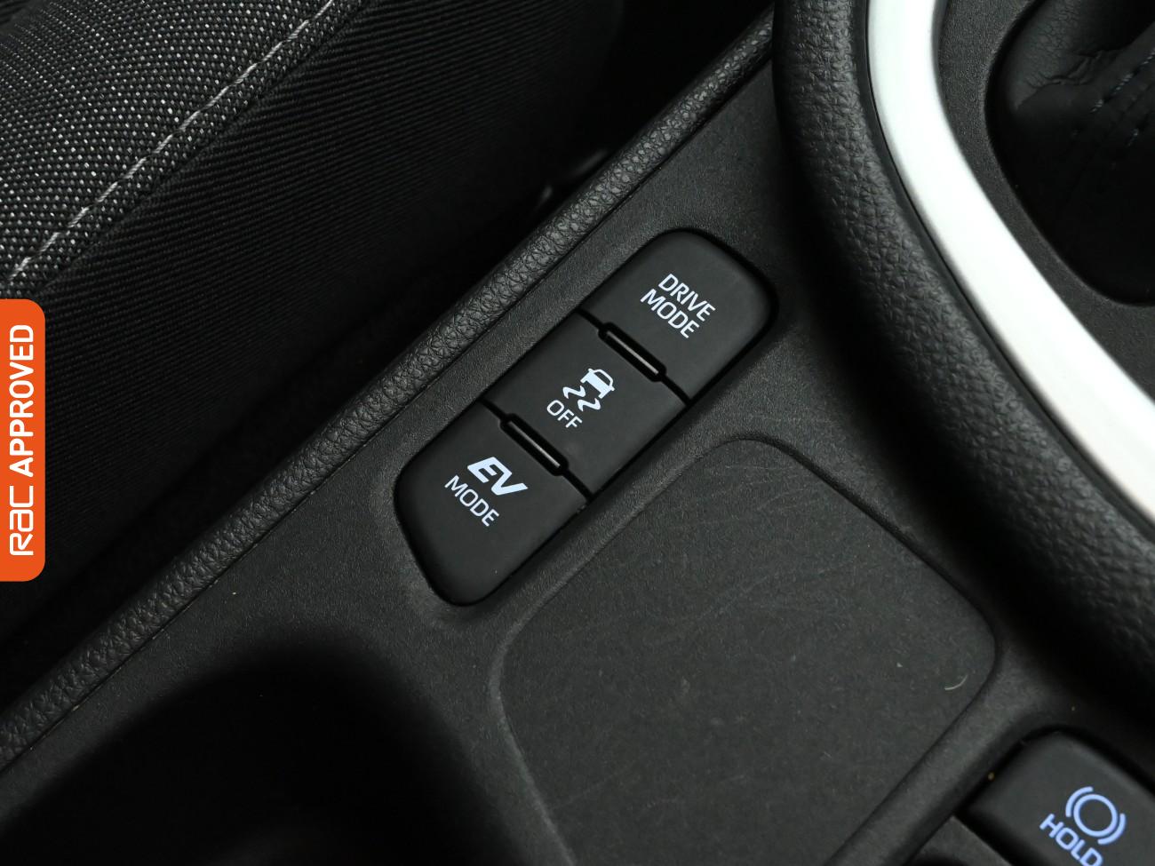 Used Toyota Yaris 2021 for sale - 76979073: Photo 16