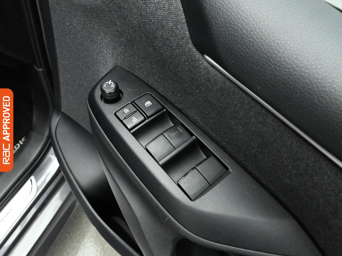 Used Toyota Yaris 2021 for sale - 76979073: Photo 24