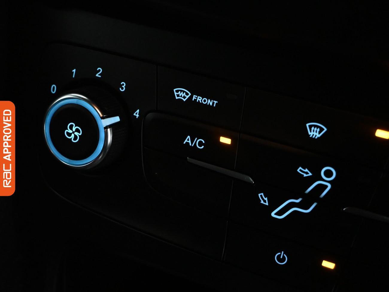 Used Ford Focus 2017 for sale - 76892469: Photo 17