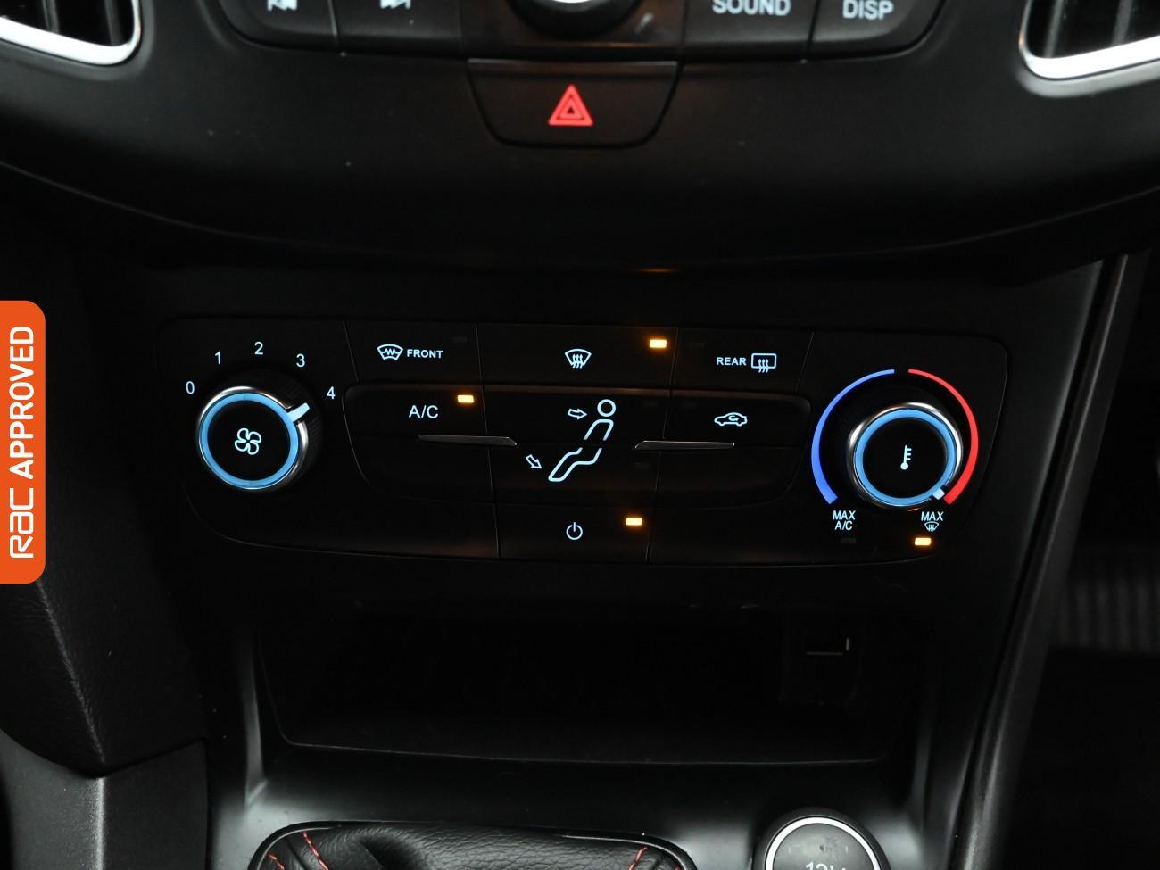 Used Ford Focus 2017 for sale - 76892469: Photo 18