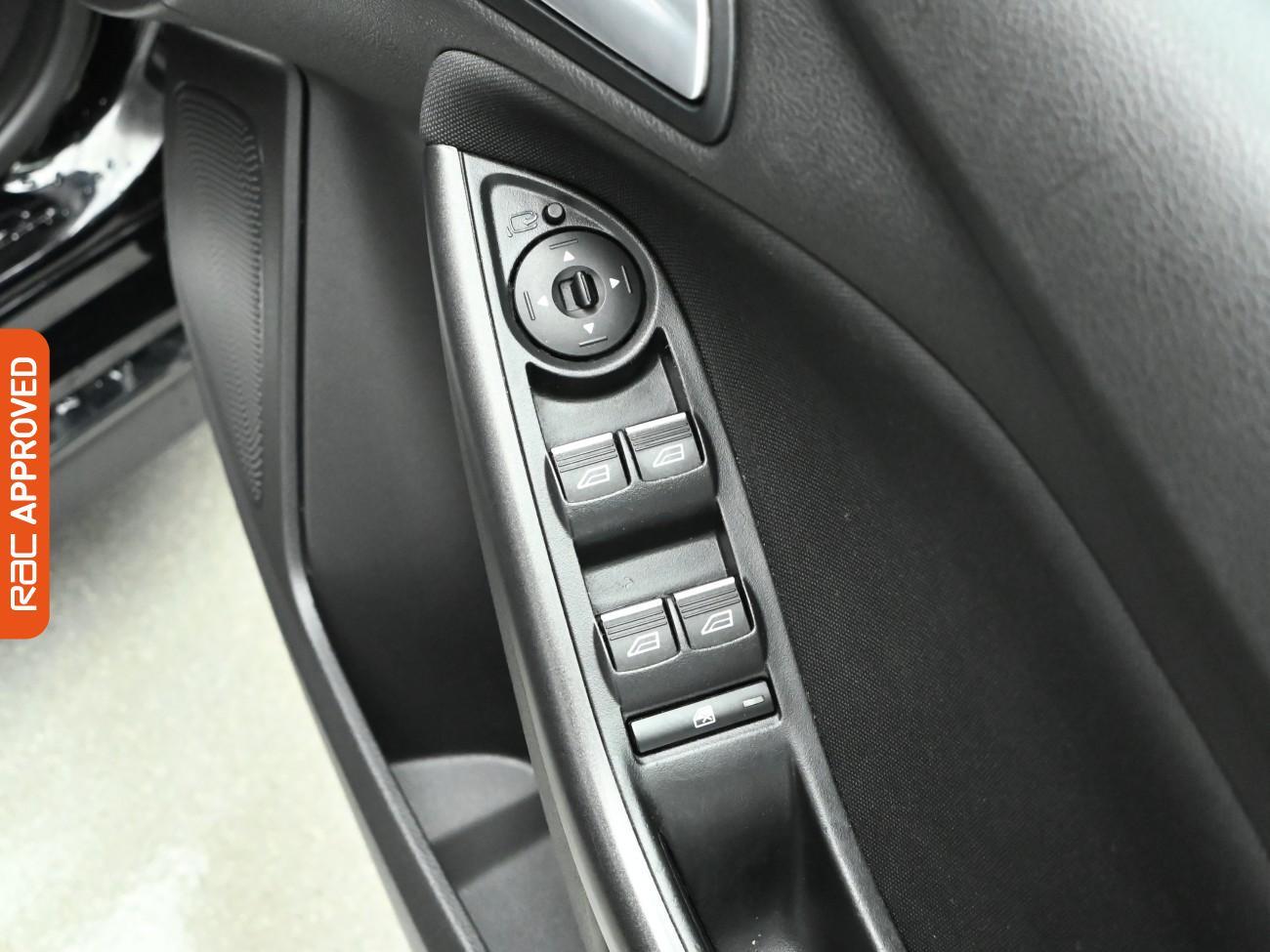 Used Ford Focus 2017 for sale - 76892469: Photo 22