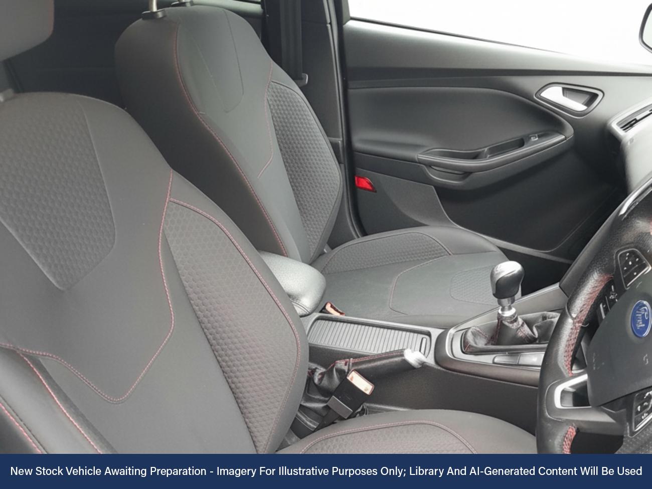 Used Ford Focus 2017 for sale - 76892469: Photo 3