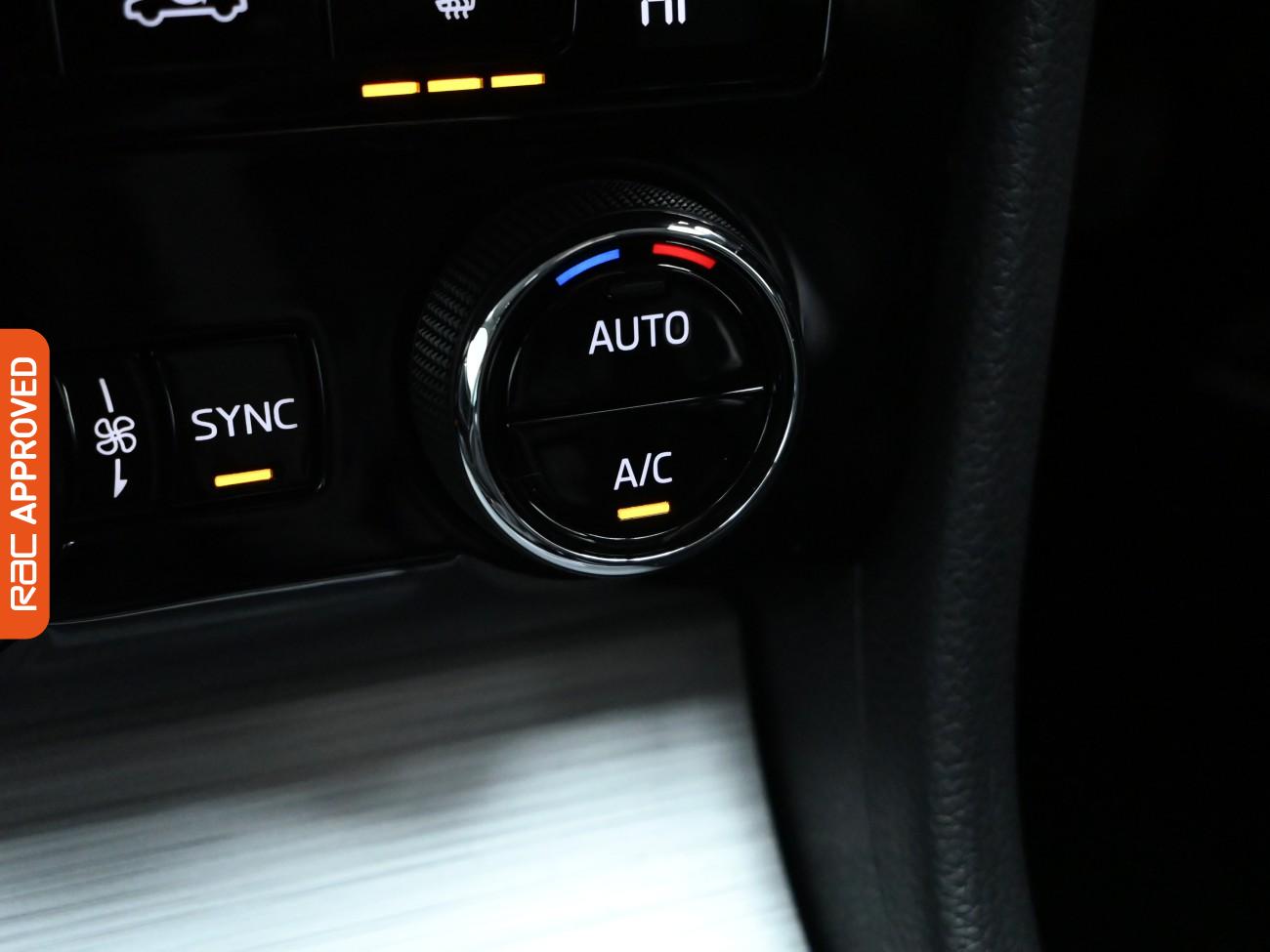 Used Skoda Superb 2020 for sale - 76207022: Photo 18