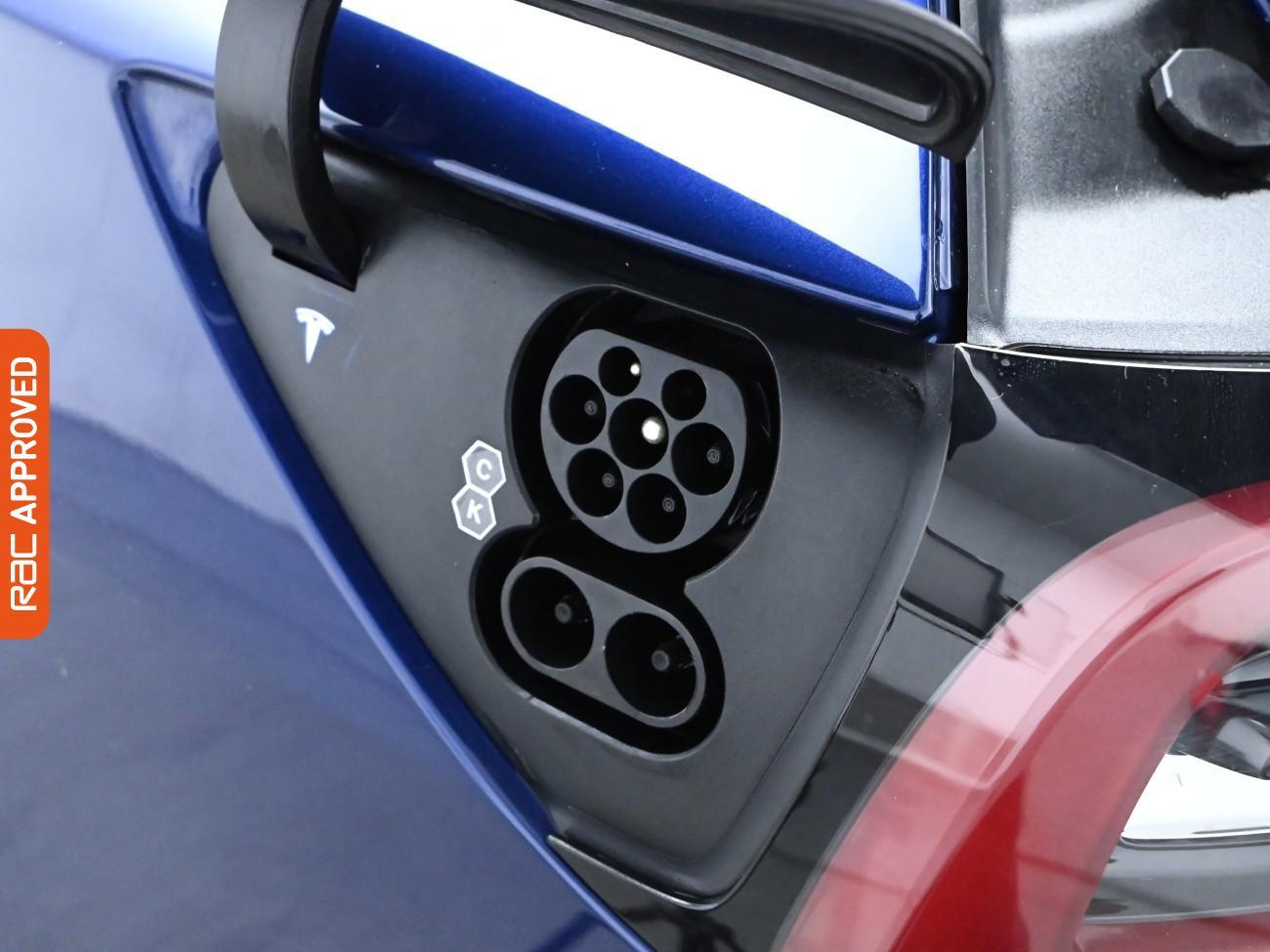 Used Tesla Model 3 2021 for sale - 76723939: Photo 28