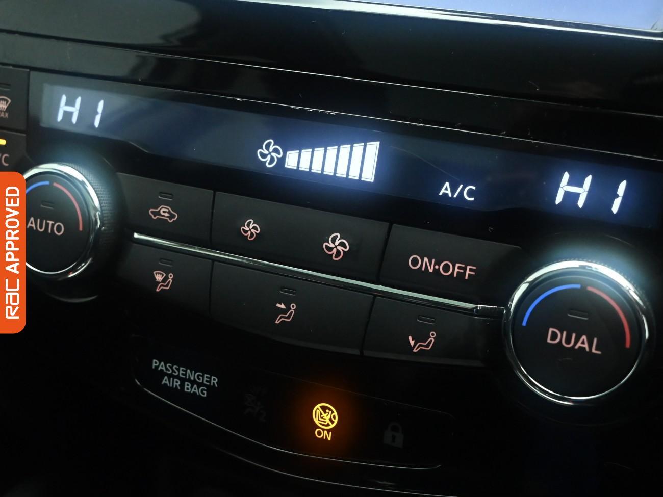 Used Nissan Qashqai 2015 for sale - 77240111: Photo 14