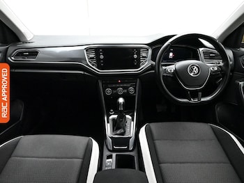 Used Volkswagen T-Roc 2021 for sale - 79417054: Photo