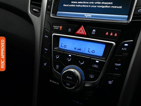 Used Hyundai i30 2013 for sale - 76316308: Photo 14