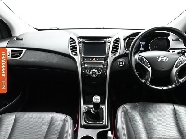 Used Hyundai i30 2013 for sale - 76316308: Photo 2