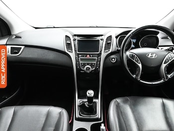 Used Hyundai i30 2013 for sale - 76316308: Photo 2