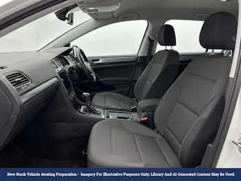 Used Volkswagen Golf 2017 for sale - 79556616: Photo