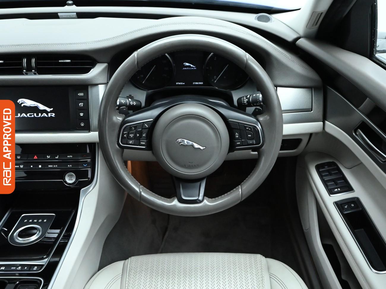 Used Jaguar XF 2017 for sale - 77676728: Photo 9