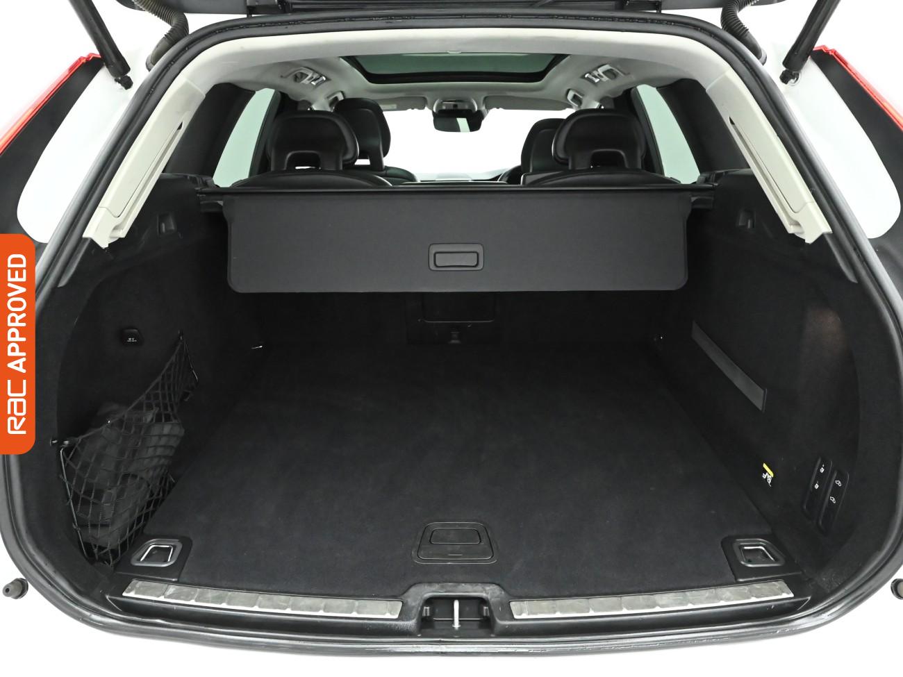 Used Volvo XC60 2017 for sale - 76206879: Photo 28