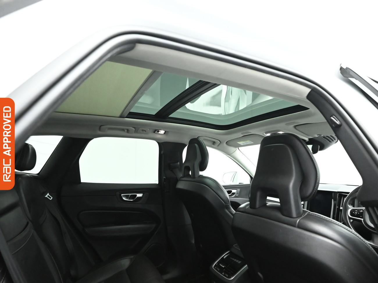 Used Volvo XC60 2017 for sale - 76206879: Photo 3