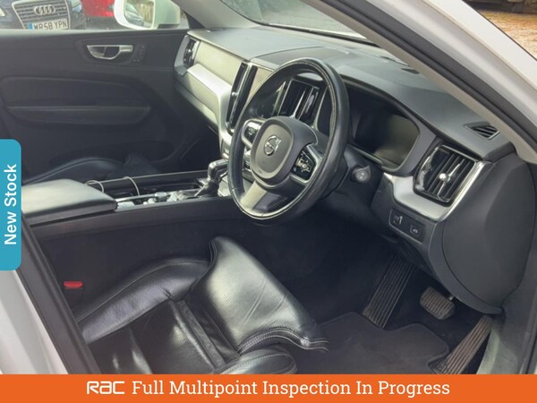 Used Volvo XC60 2017 for sale - 76206879: Photo 3