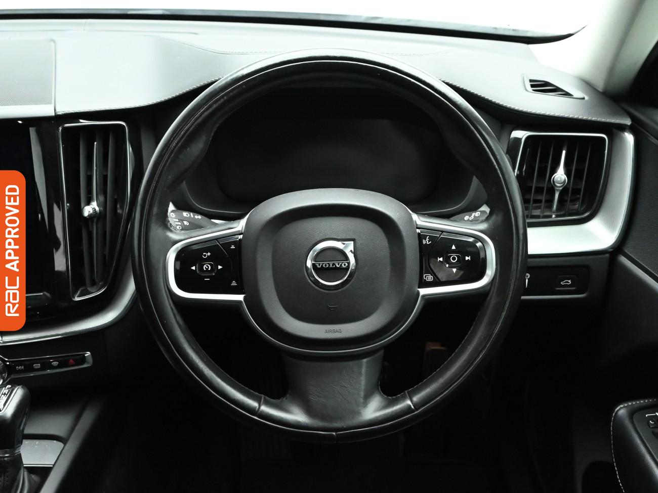 Used Volvo XC60 2017 for sale - 76206879: Photo 9