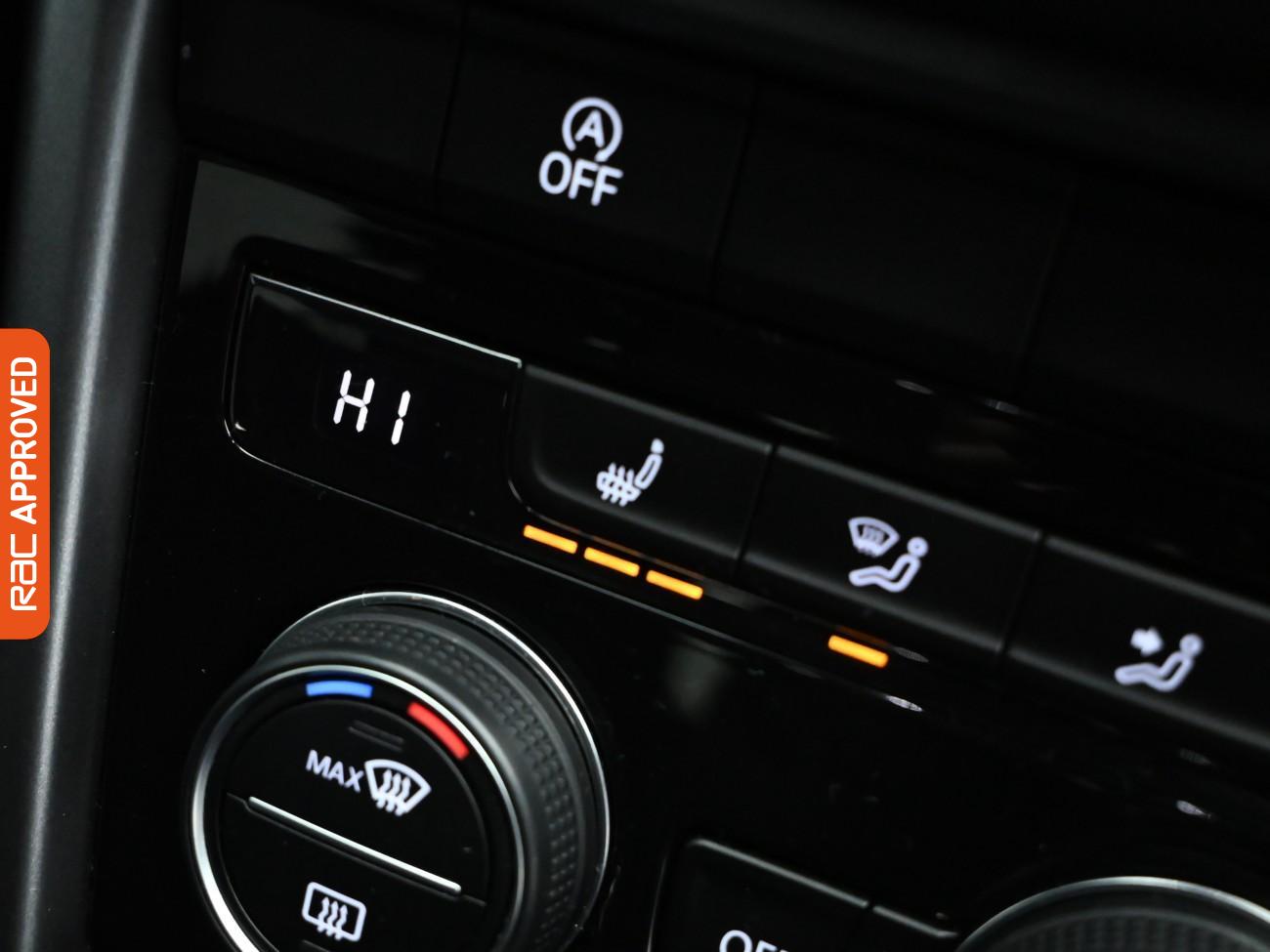 Used Volkswagen T-Roc 2022 for sale - 76641936: Photo 17