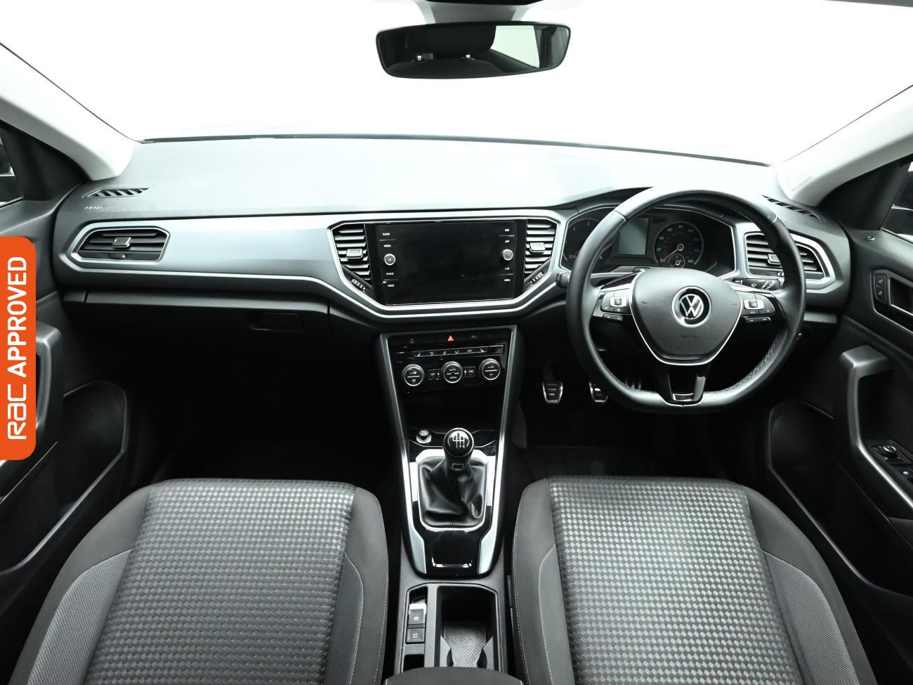 Used Volkswagen T-Roc 2022 for sale - 76641936: Photo 2