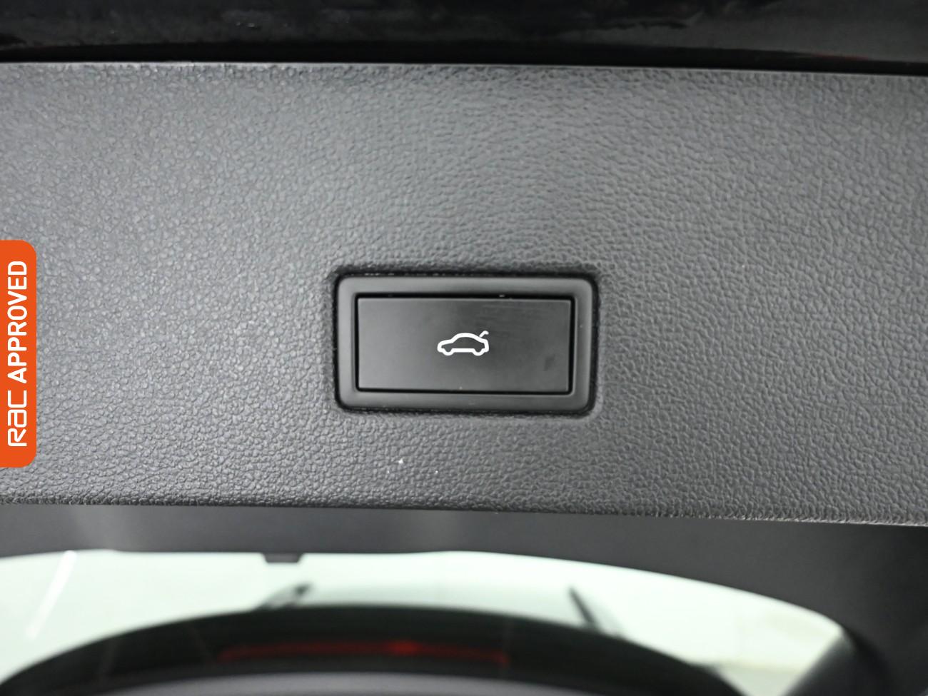 Used Volkswagen T-Roc 2022 for sale - 76641936: Photo 23