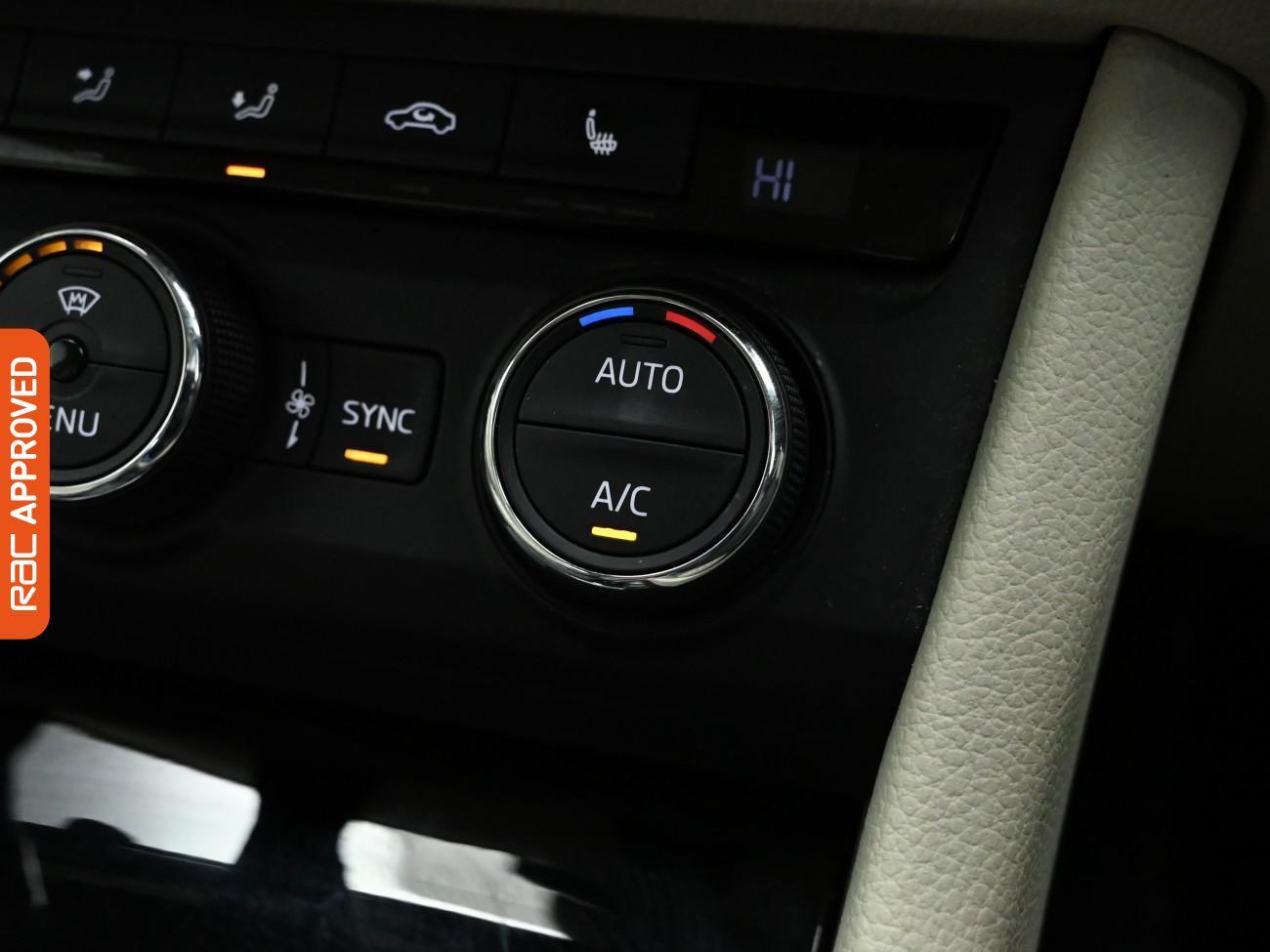 Used Skoda Superb 2017 for sale - 77257716: Photo 18