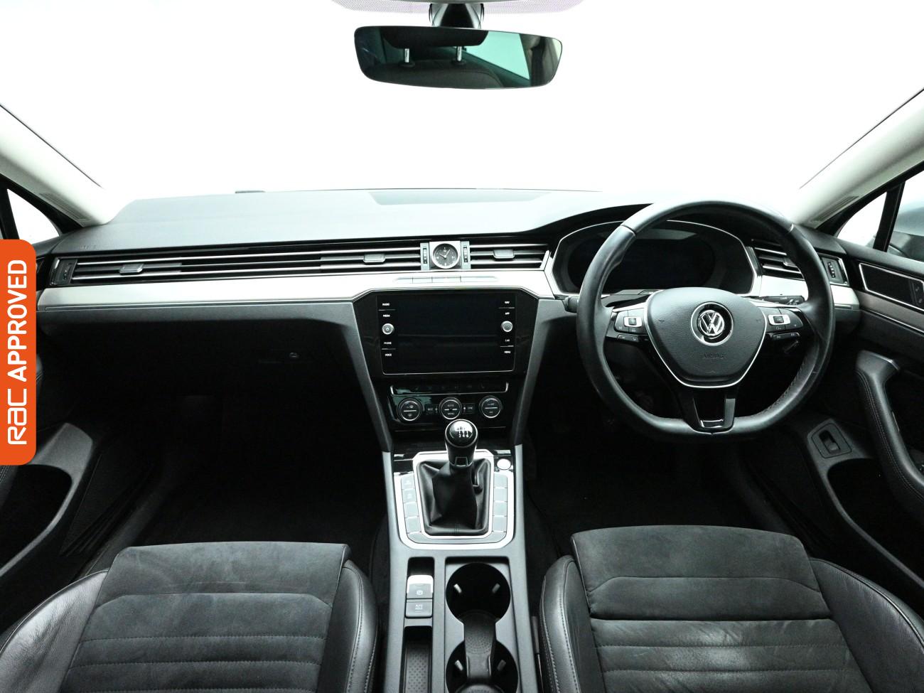 Used Volkswagen Passat 2017 for sale - 77743678: Photo 2