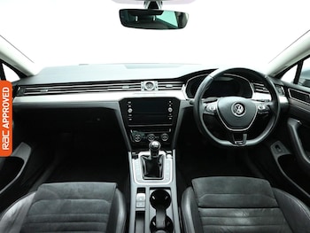 Used Volkswagen Passat 2017 for sale - 77743678: Photo