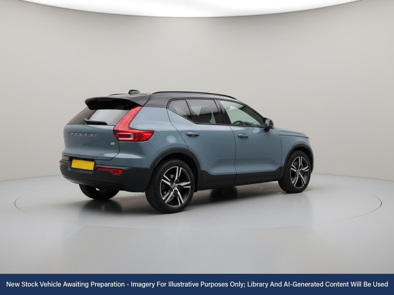 Used Volvo XC40 2021 for sale - 76480967: Photo 2