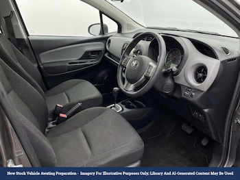 Used Toyota Yaris 2018 for sale - 79104677: Photo