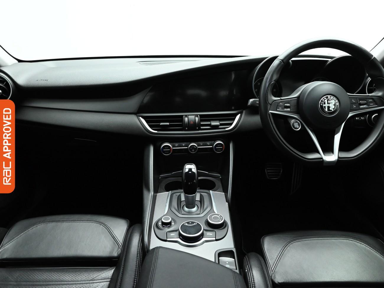 Used Alfa Romeo Giulia 2017 for sale - 77582699: Photo 2