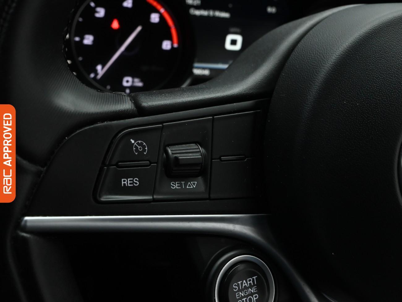 Used Alfa Romeo Giulia 2017 for sale - 77582699: Photo 24