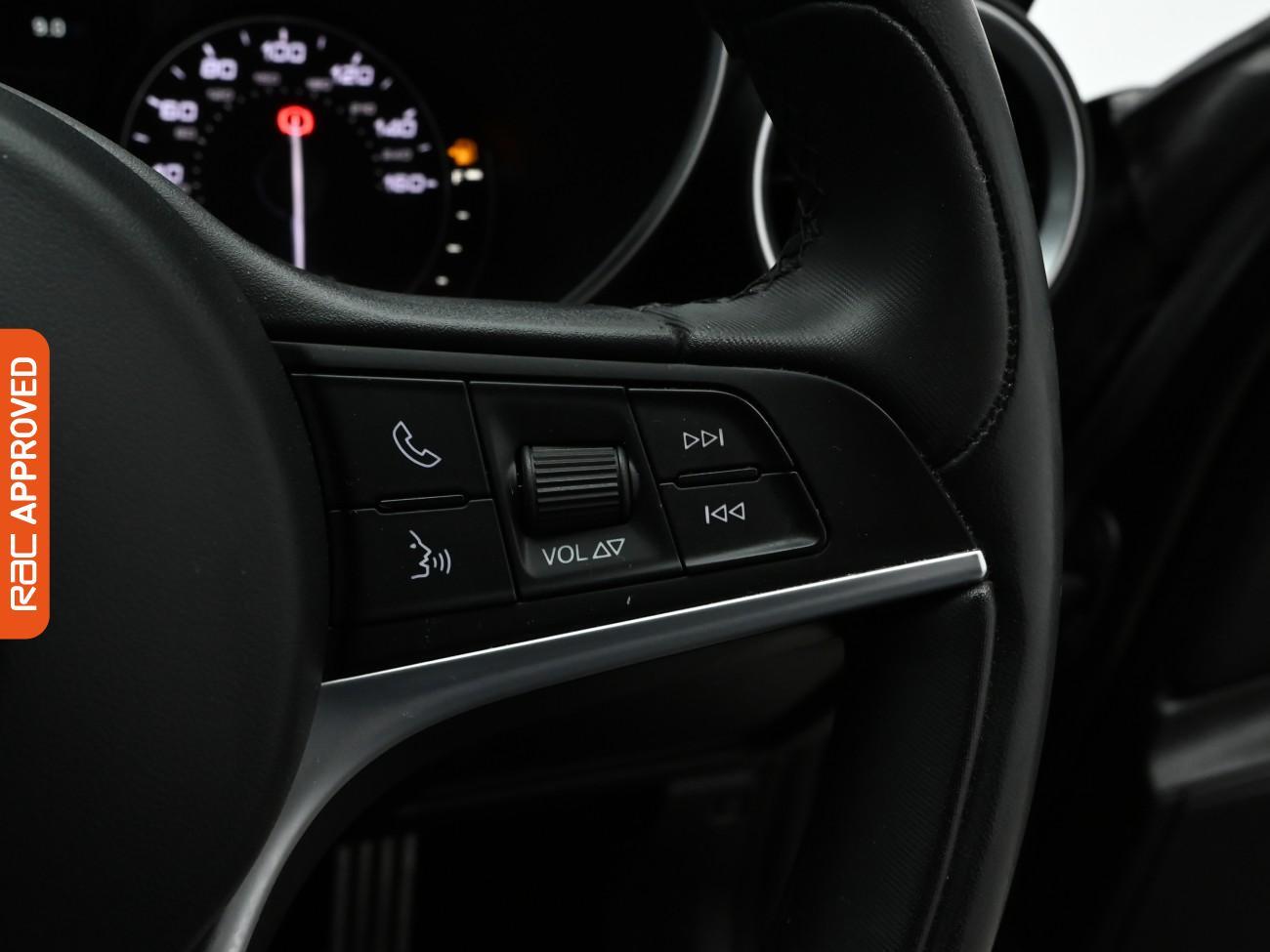 Used Alfa Romeo Giulia 2017 for sale - 77582699: Photo 26