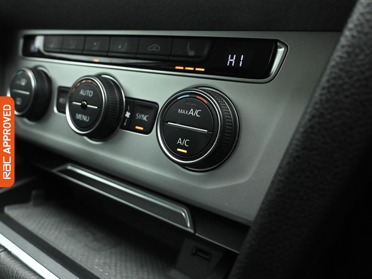 Used Volkswagen Passat 2018 for sale - 76723899: Photo 21