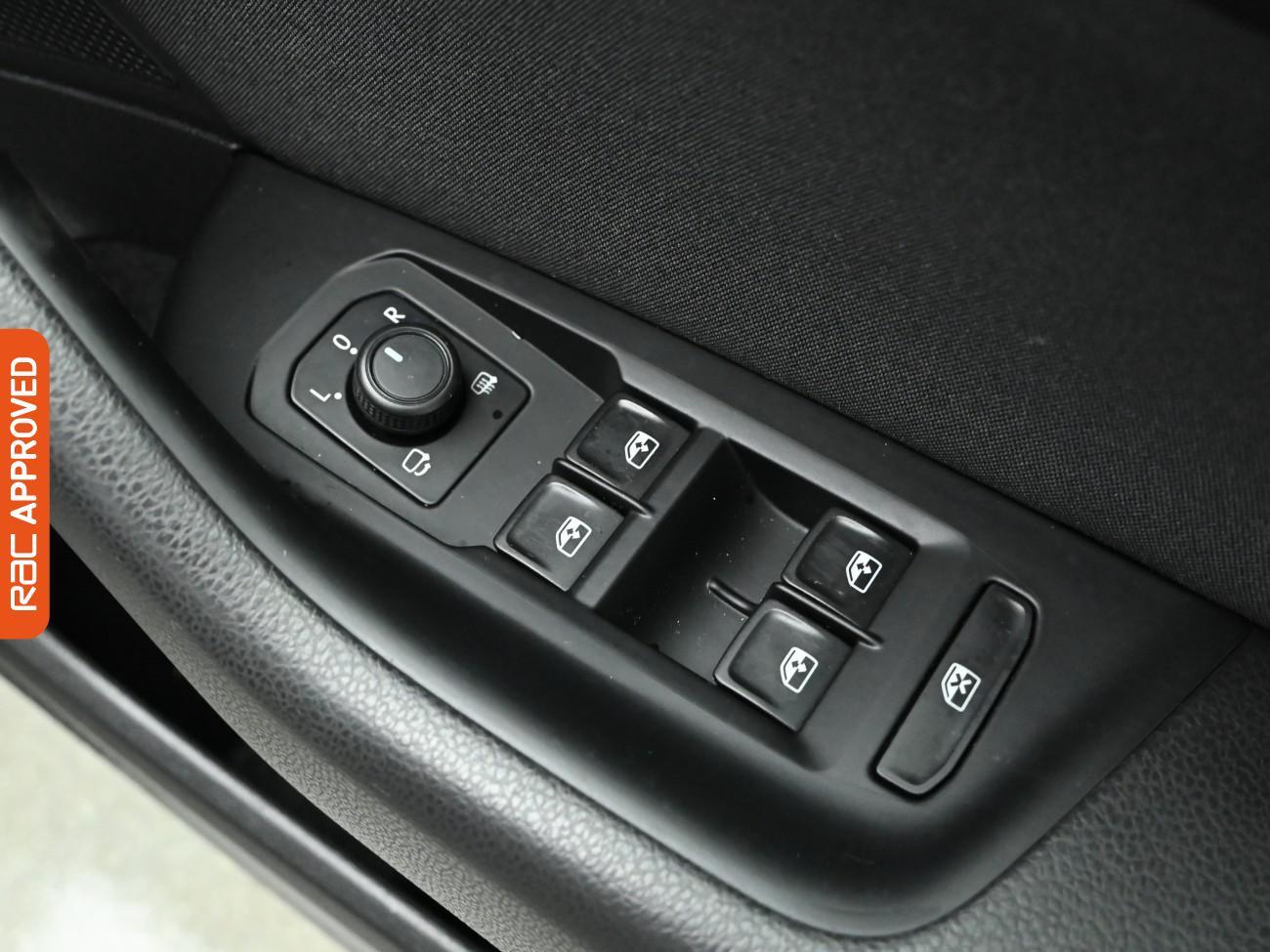 Used Volkswagen Passat 2018 for sale - 76723899: Photo 25