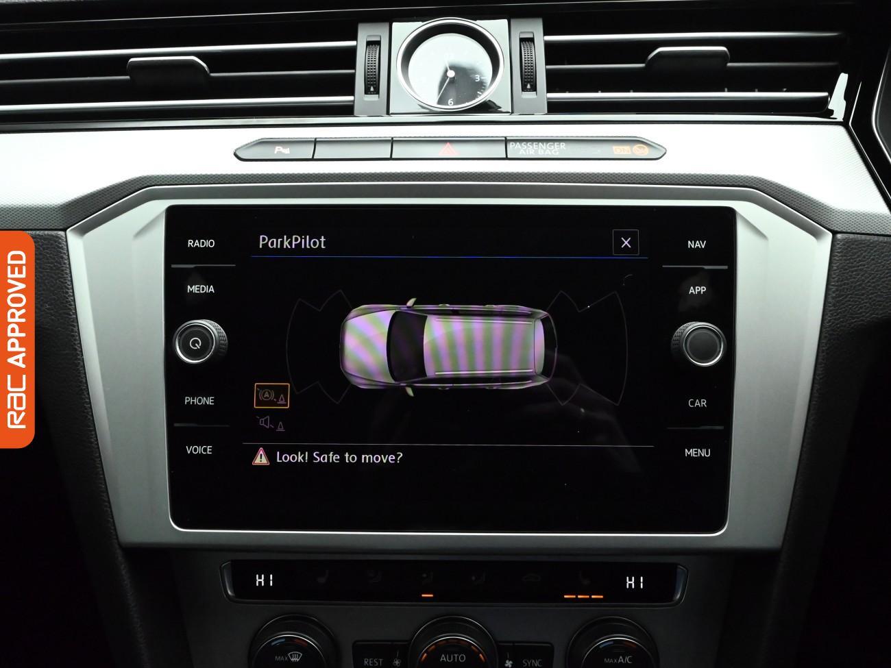 Used Volkswagen Passat 2018 for sale - 76723899: Photo 3